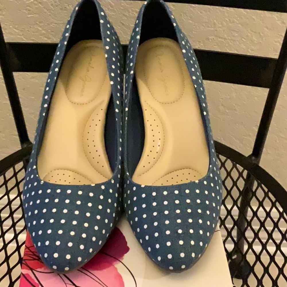 Size 9 blue and white polkadot, pumps, by Amelia Grace